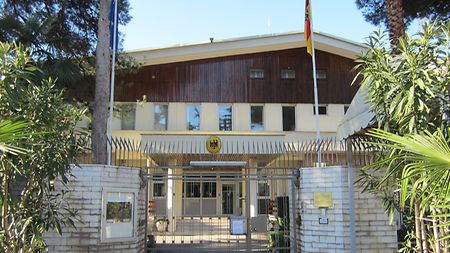 Situata me Covid ne vend: Ambasada Gjermane mbyll zyren e vizave ne Tirane